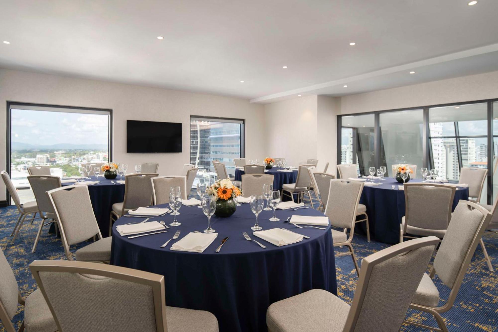 Homewood Suites By Hilton Santo Domingo Eksteriør billede